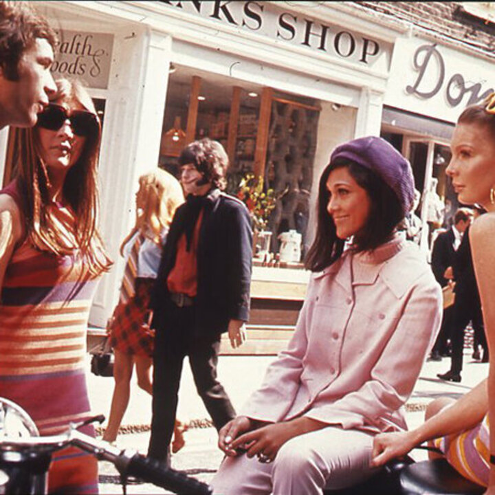 Contraception et éducation sexuelle des jeunes en Grande-Bretagne et en Suisse. Conférence