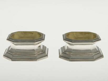 Paire de salières, David Renaud, dit Clève, vers 1760, argent partiellement doré. AA 2014.26
