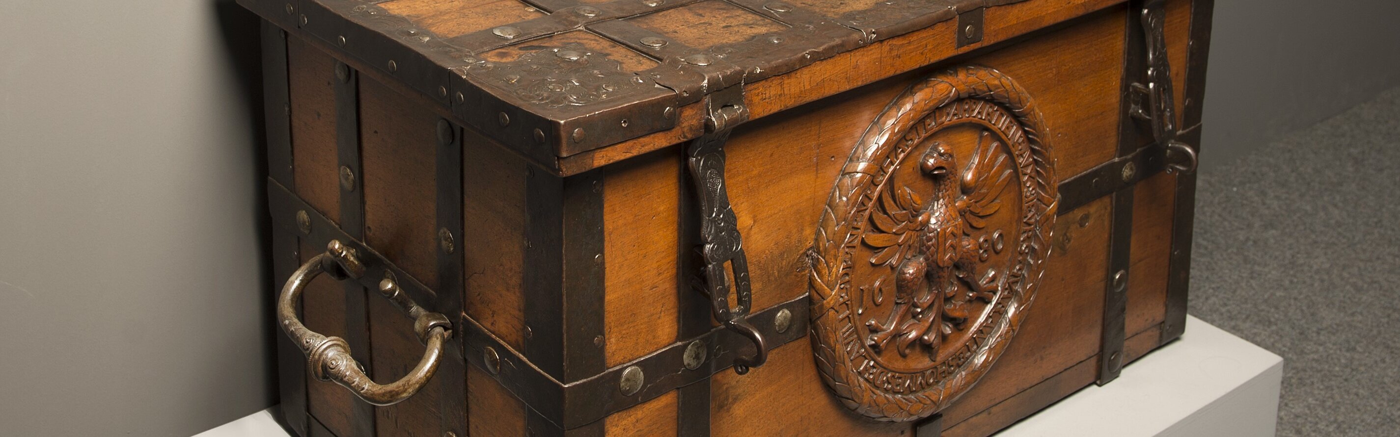 INSTRUMENTS DE MUSIQUE ET MOBILIER