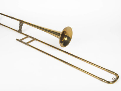 Trombone ténor, Moïse Pernod, Les Ponts-de-Martel, deuxième moitié du 18e siècle, laiton. AA 3830